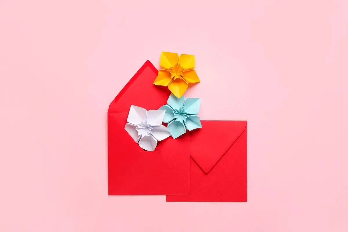 How To Make An Envelope Out Of Paper (1)