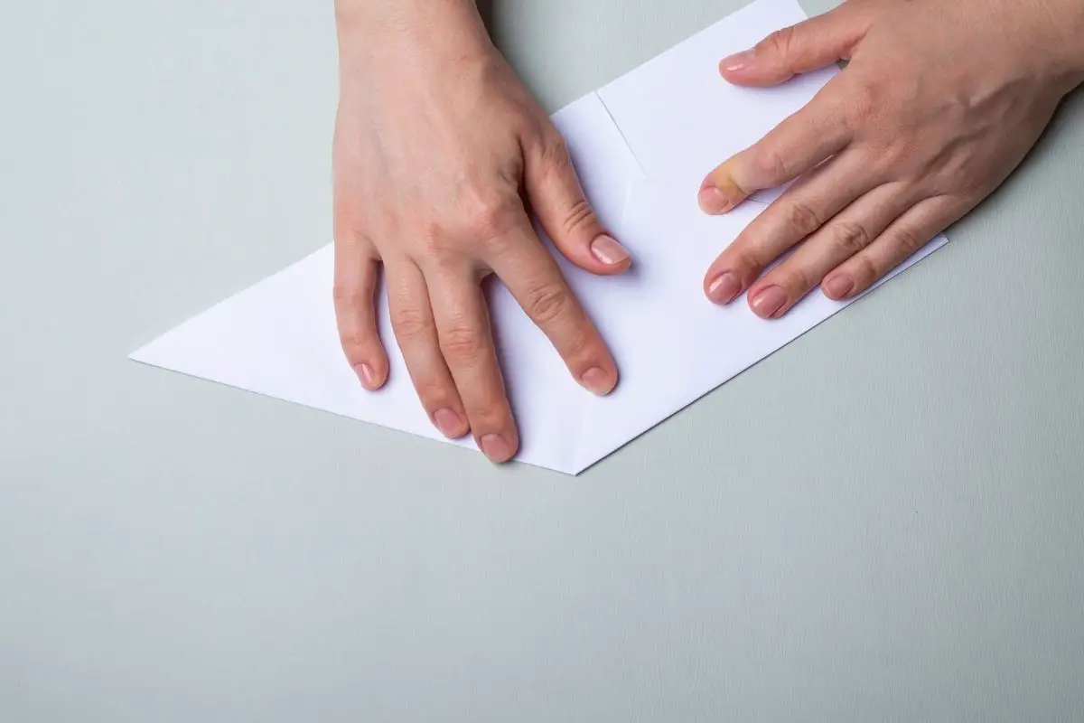 How To Make An Envelope Out Of Paper