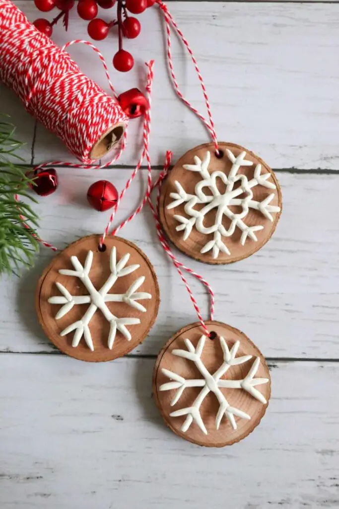 10 Christmas Crafts for Adults