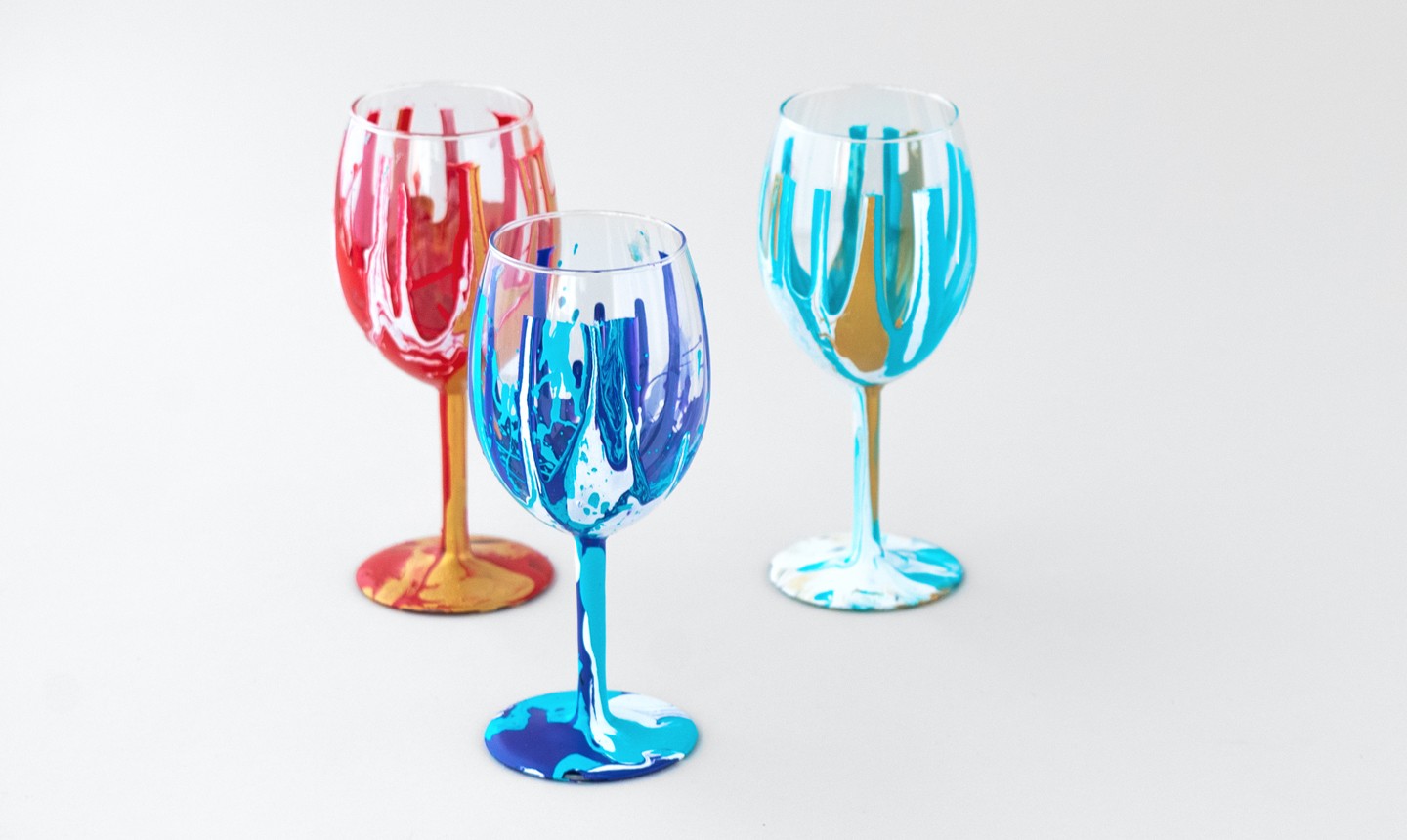 88 Glass Painting Ideas For Beginners (Updated 2022) - Bored Art  Hand  painted wine glass, Glass painting designs, Painted wine glass